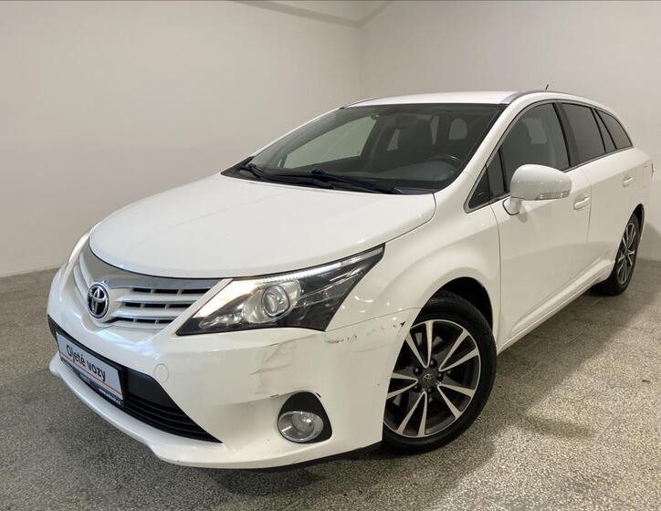 Toyota Avensis 1