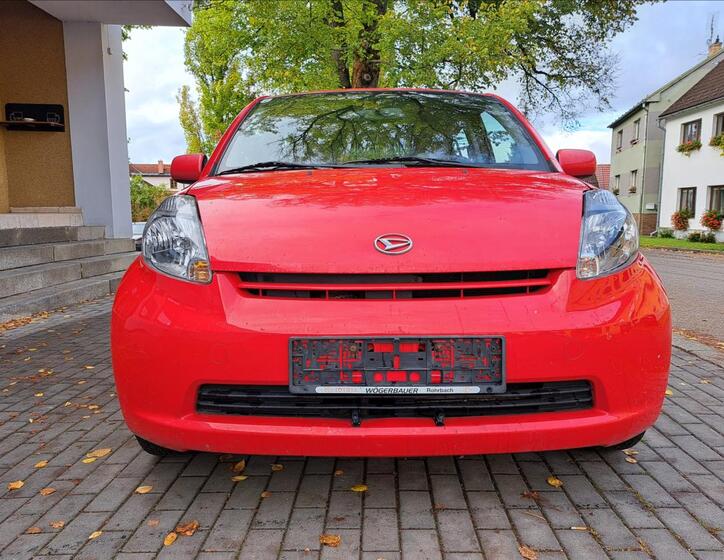 Daihatsu Sirion 18