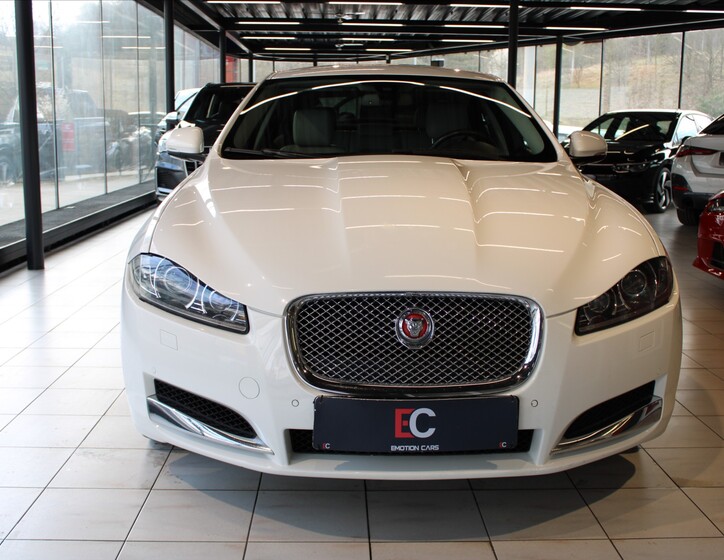 Jaguar XF 2