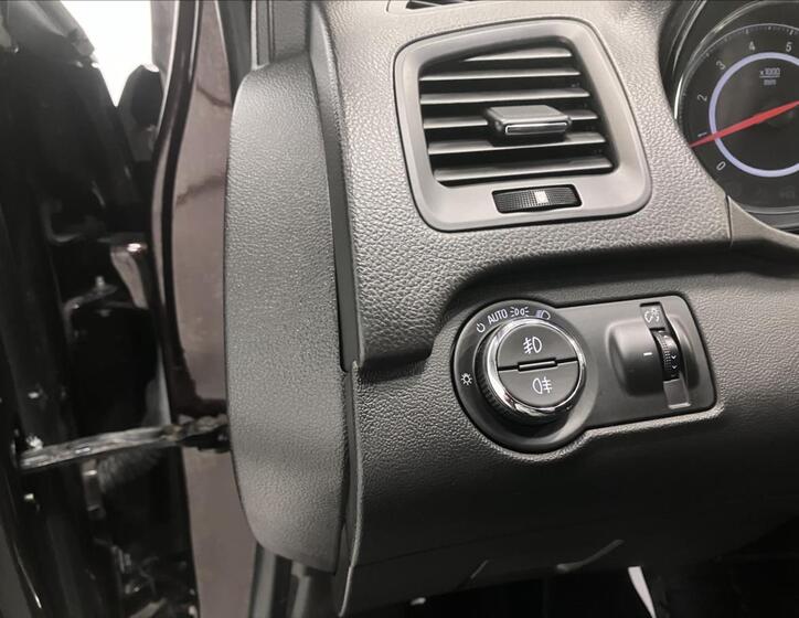 Opel Insignia 18