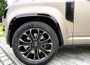 Land Rover Defender 3