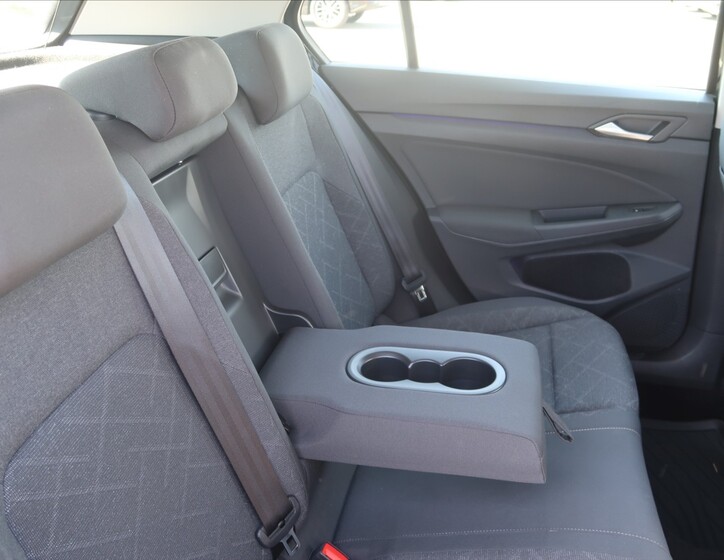 Volkswagen Golf 12
