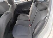 Hyundai i20 9