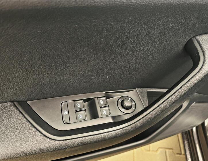 Škoda Superb 13