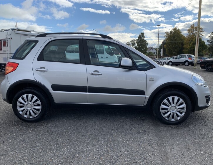 Suzuki SX4 7