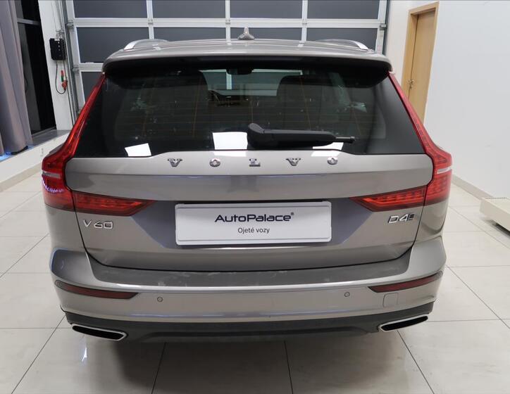 Volvo V60 5