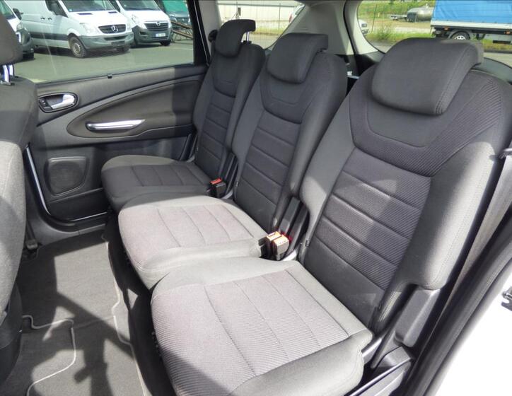 Ford S-MAX 42