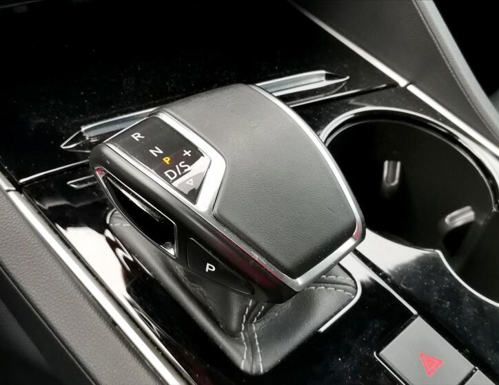 Volkswagen Touareg 11