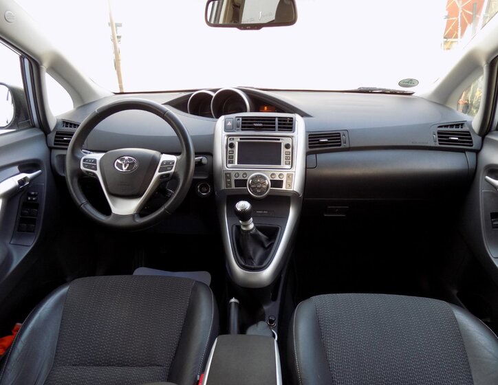 Toyota Verso 20