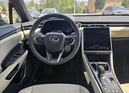 Lexus LBX 6