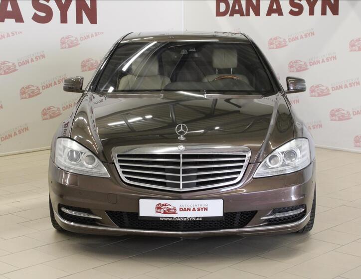 Mercedes-Benz Třídy S 2