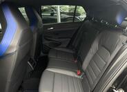 Volkswagen Golf 16