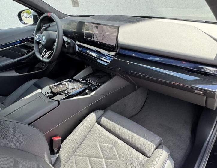 BMW i5 9