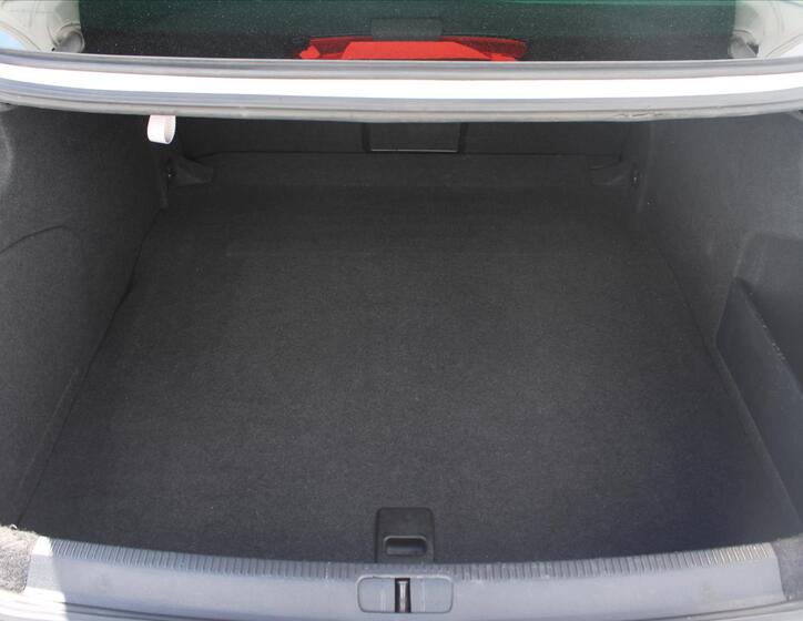 Volkswagen Passat CC 12