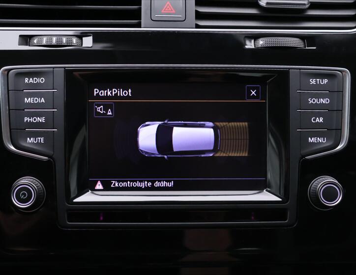 Volkswagen Golf 20