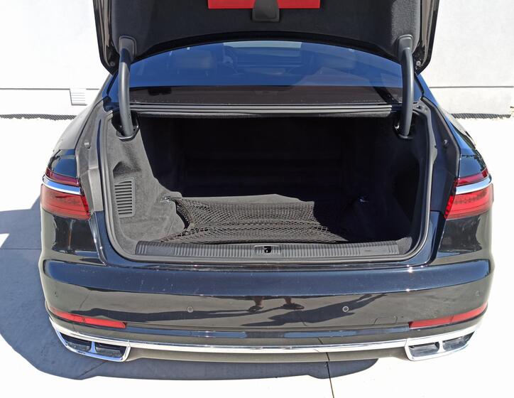 Audi A8 9