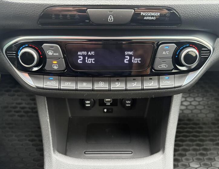 Hyundai i30 18