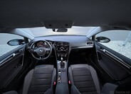 Volkswagen Golf 9
