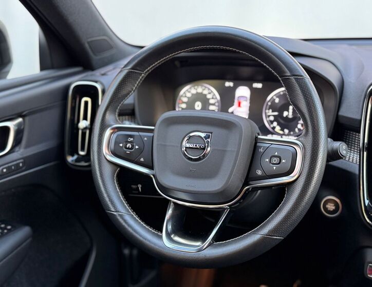 Volvo XC40 21