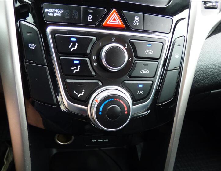 Hyundai i30 29