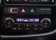Mitsubishi Outlander 24