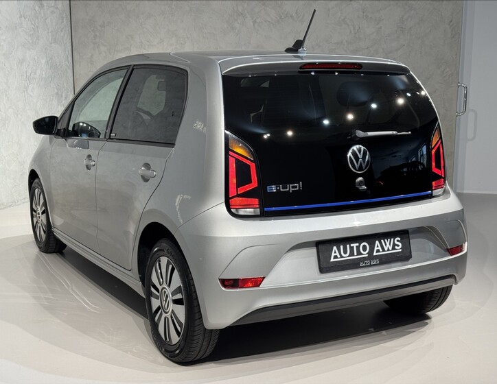 Volkswagen e-up! 11