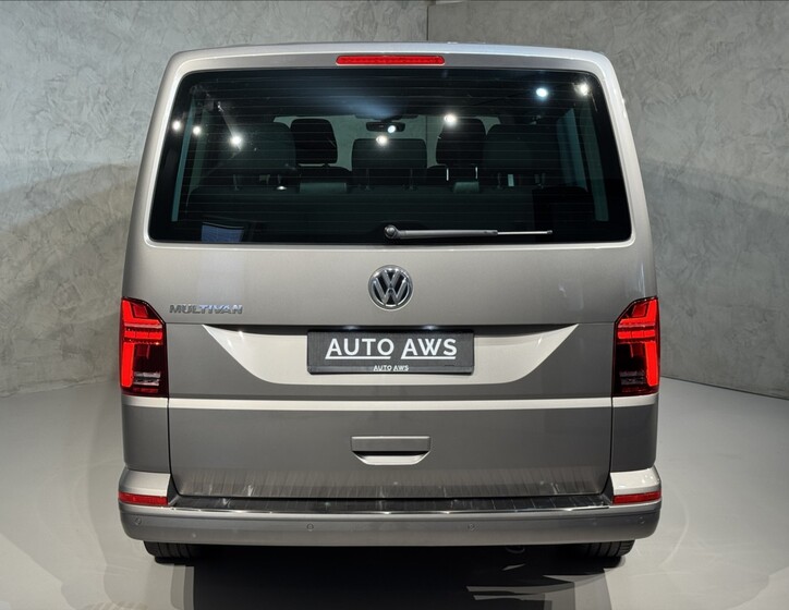 Volkswagen Multivan 10