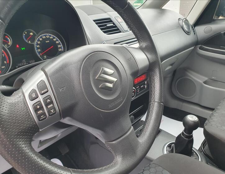 Suzuki SX4 15