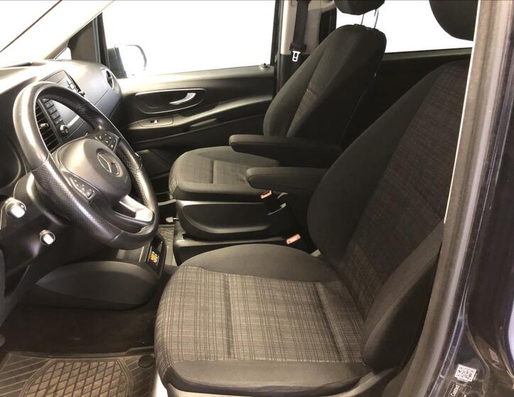 Mercedes-Benz Vito 7