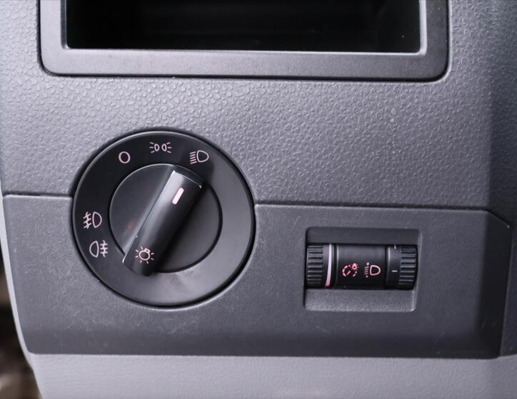Volkswagen Caravelle 15