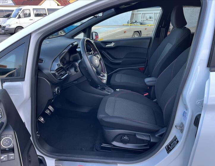 Ford Fiesta 14
