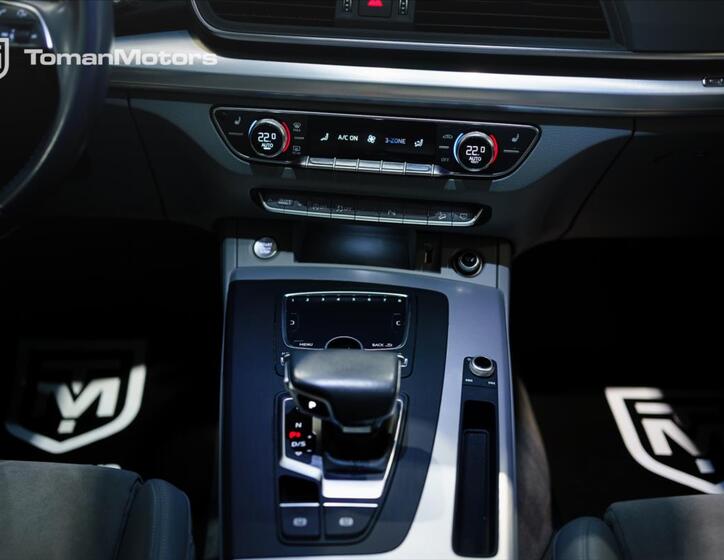 Audi Q5 11