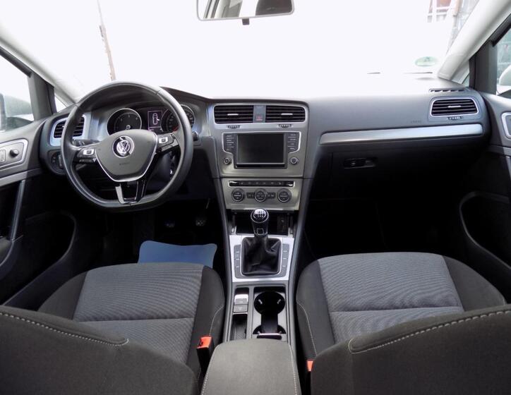 Volkswagen Golf 21