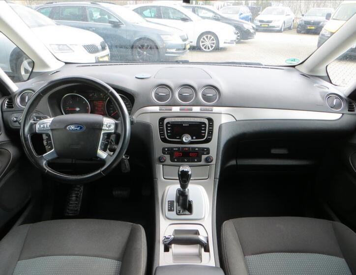 Ford Galaxy 22