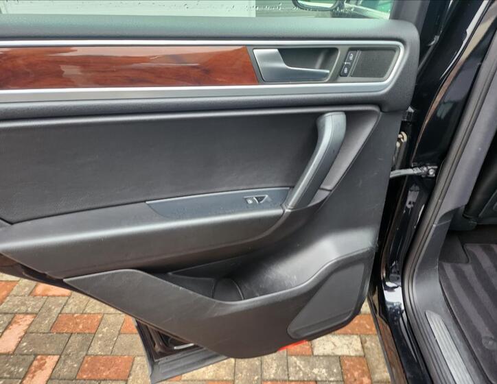 Volkswagen Touareg 17
