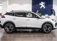 Peugeot 2008 4
