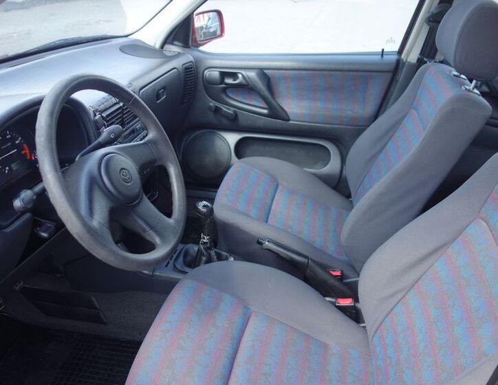 Volkswagen Polo 24