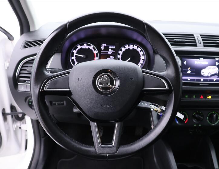 Škoda Fabia 19