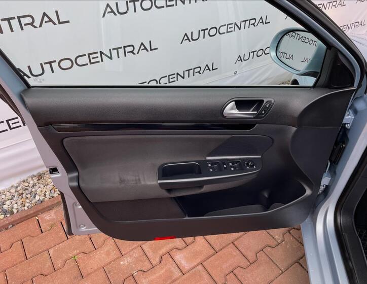 Volkswagen Golf 19