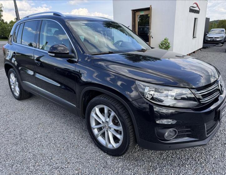 Volkswagen Tiguan 9