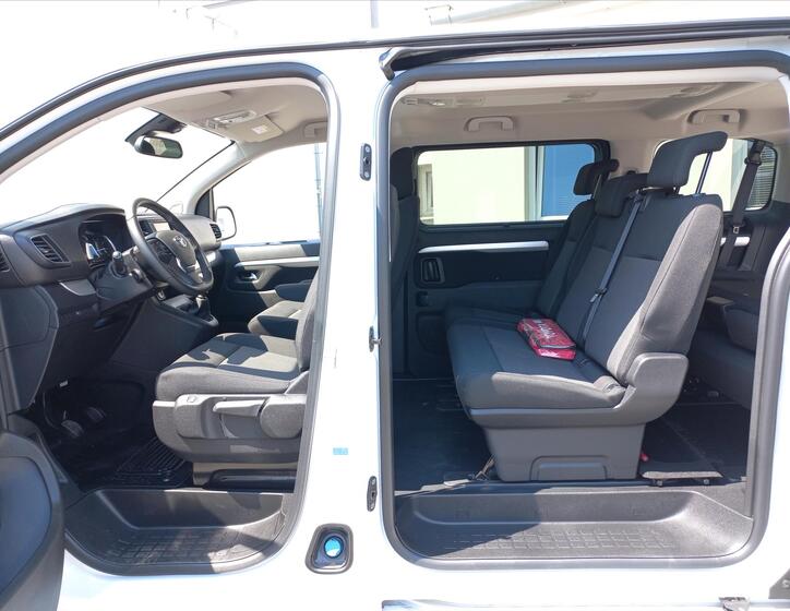 Toyota ProAce Verso 10