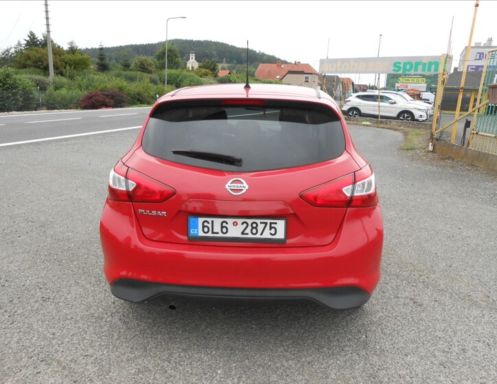 Nissan Pulsar 7