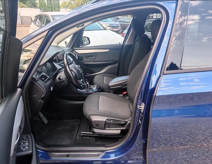 BMW Řada 2 9