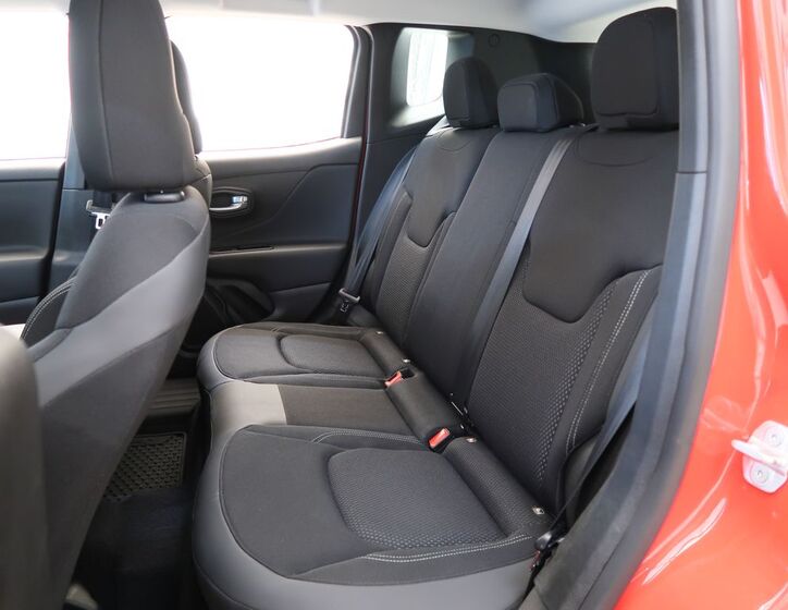 Jeep Renegade 27