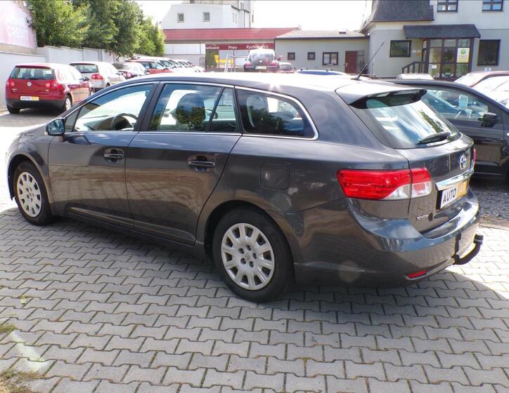 Toyota Avensis 6