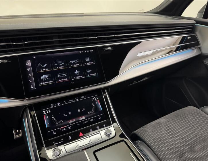 Audi Q7 15
