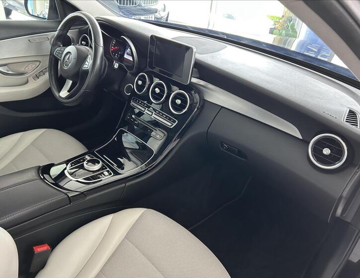 Mercedes-Benz Třídy C 8