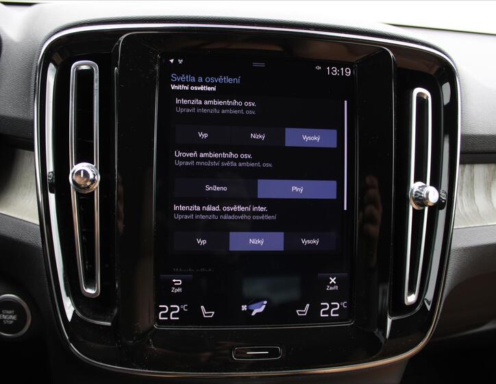 Volvo XC40 20