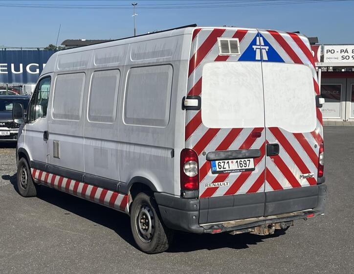 Renault Master 9