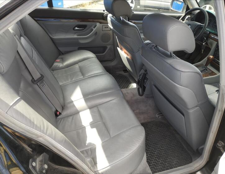BMW Řada 7 9